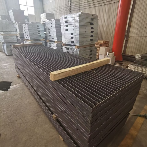 線上線下買鋼格柵有啥區(qū)別？看完再下單不后悔